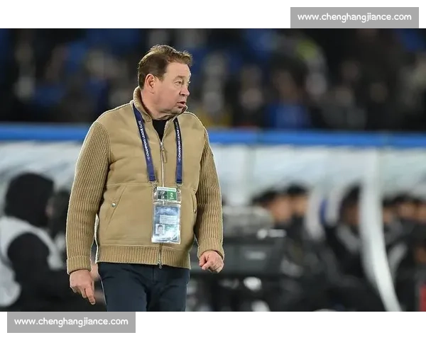 斯卢茨基直指申花失常根源：压力压垮争冠之心